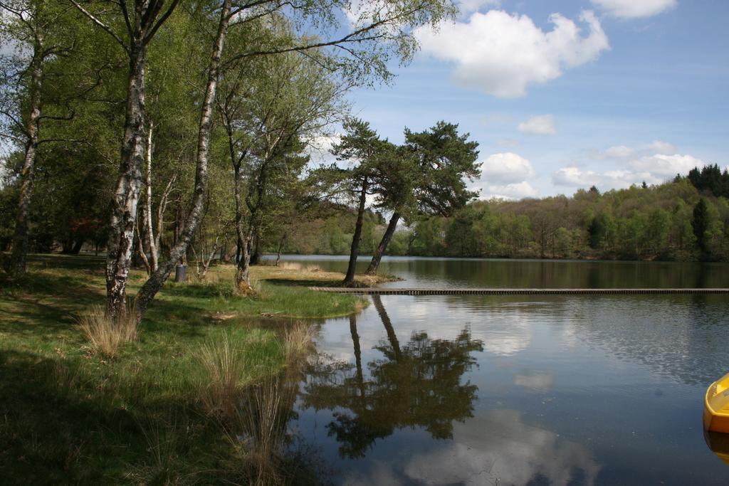 La Ptite Ferme De Caro Hotell Meyrignac-lʼÉglise Exteriör bild