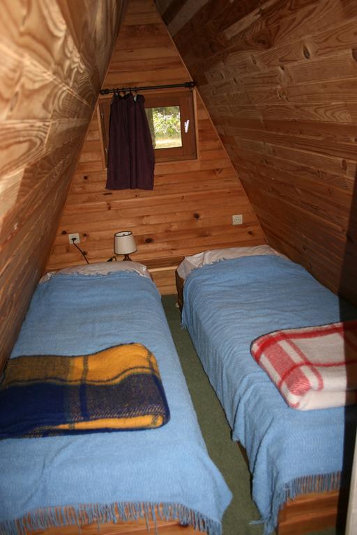 La Ptite Ferme De Caro Hotell Meyrignac-lʼÉglise Exteriör bild